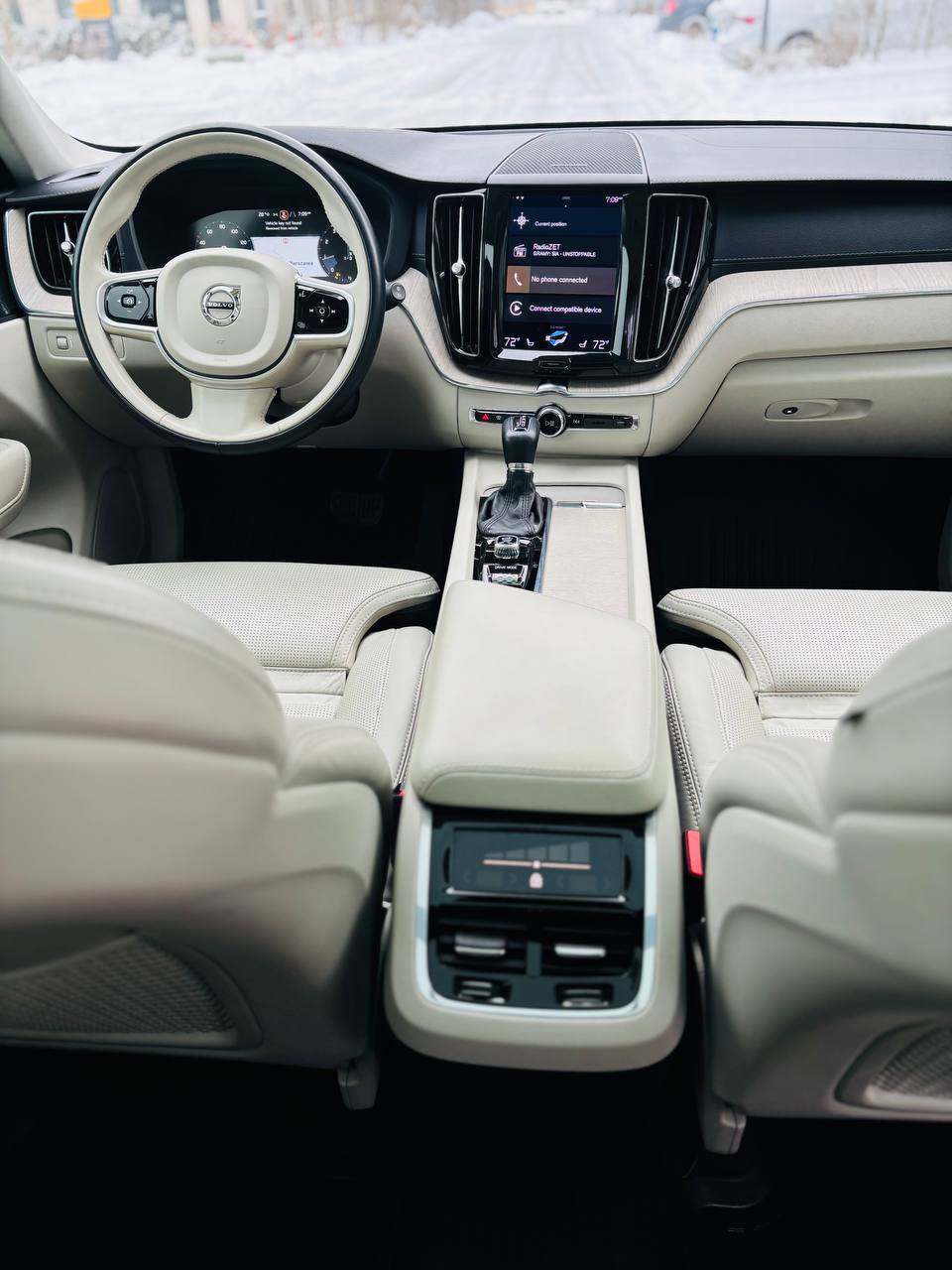 2021 Volvo XC60 INSCRIPTN